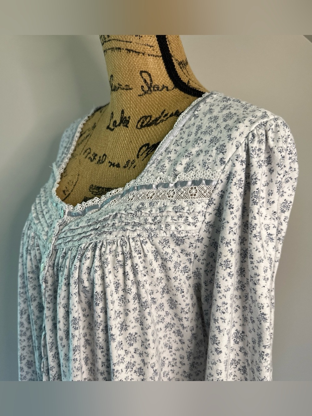 Eileen West Size L Nightgown Floral White Blue Lace Long Sleeve Sleep Cotton - Picture 3 of 12